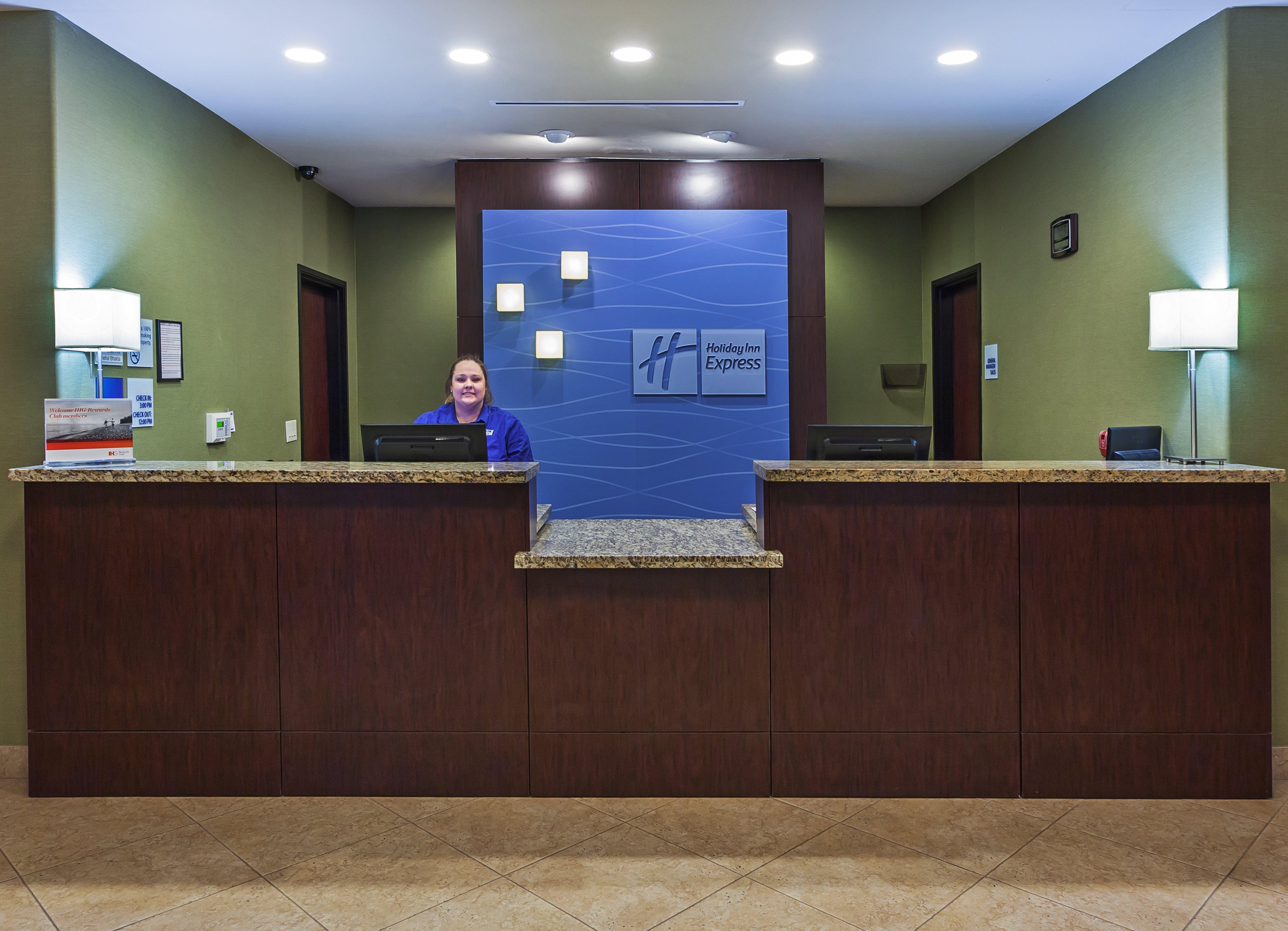 Holiday Inn Express & Suites Brady By Ihg Ngoại thất bức ảnh