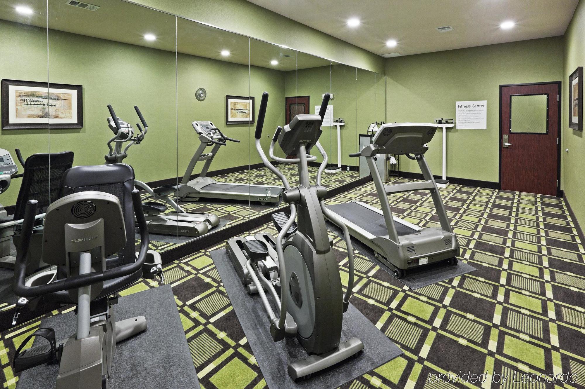 Holiday Inn Express & Suites Brady By Ihg Tiện nghi bức ảnh