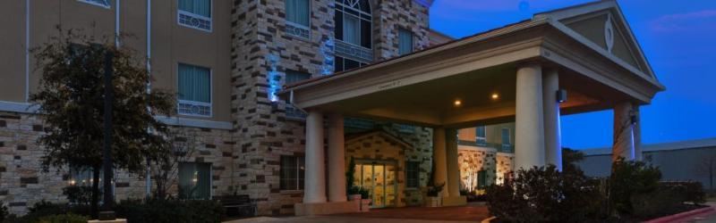 Holiday Inn Express & Suites Brady By Ihg Ngoại thất bức ảnh